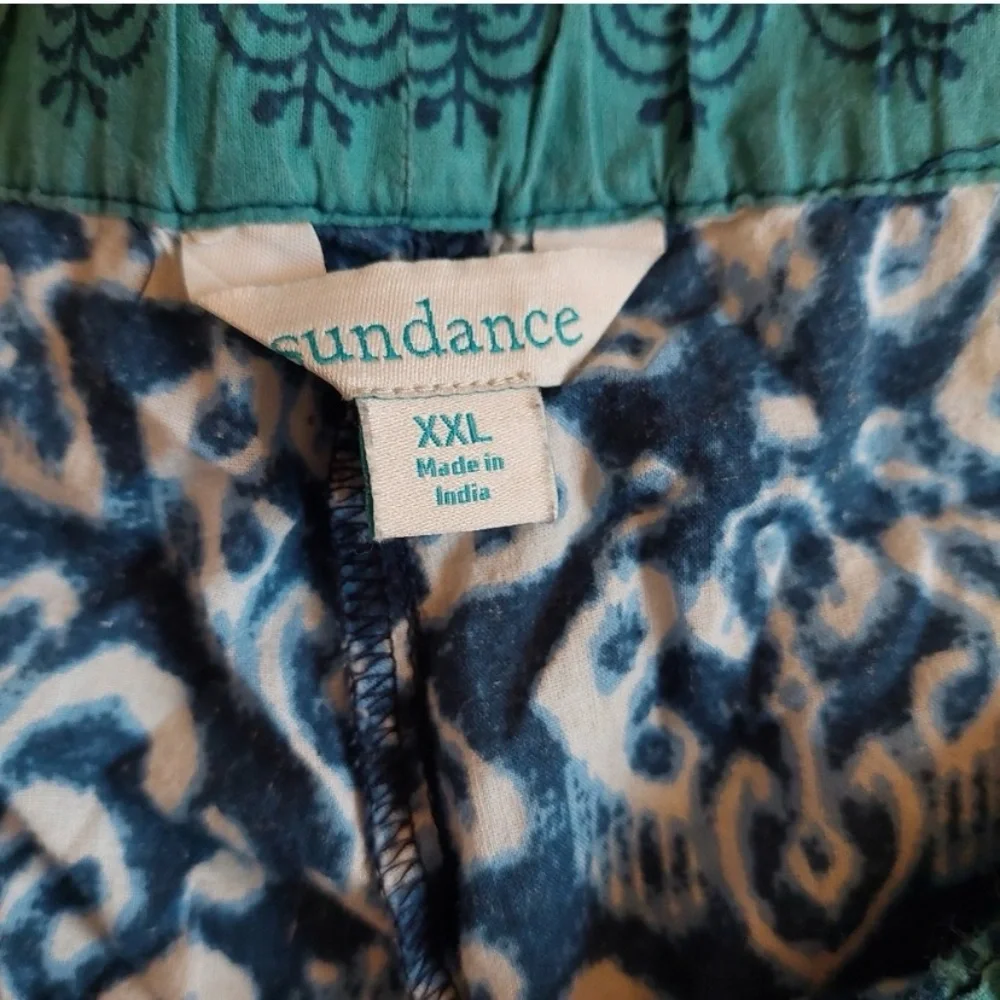 Sundance Blue Floral Cropped Pants - Picture 4 of 4